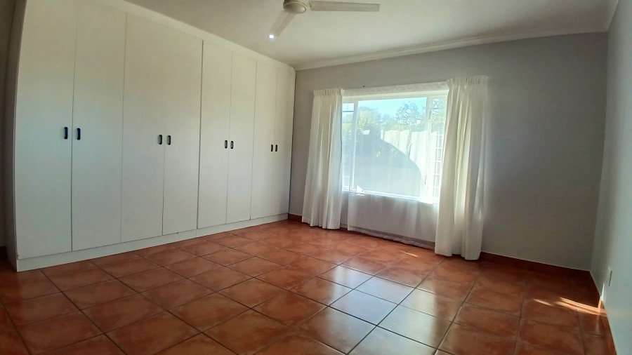 4 Bedroom Property for Sale in Sandbaai Western Cape